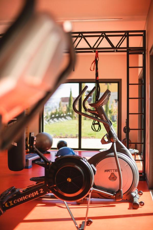 Mw Douro Wine & Spa Santa Marta de Penaguião المظهر الخارجي الصورة A gym in the hotel